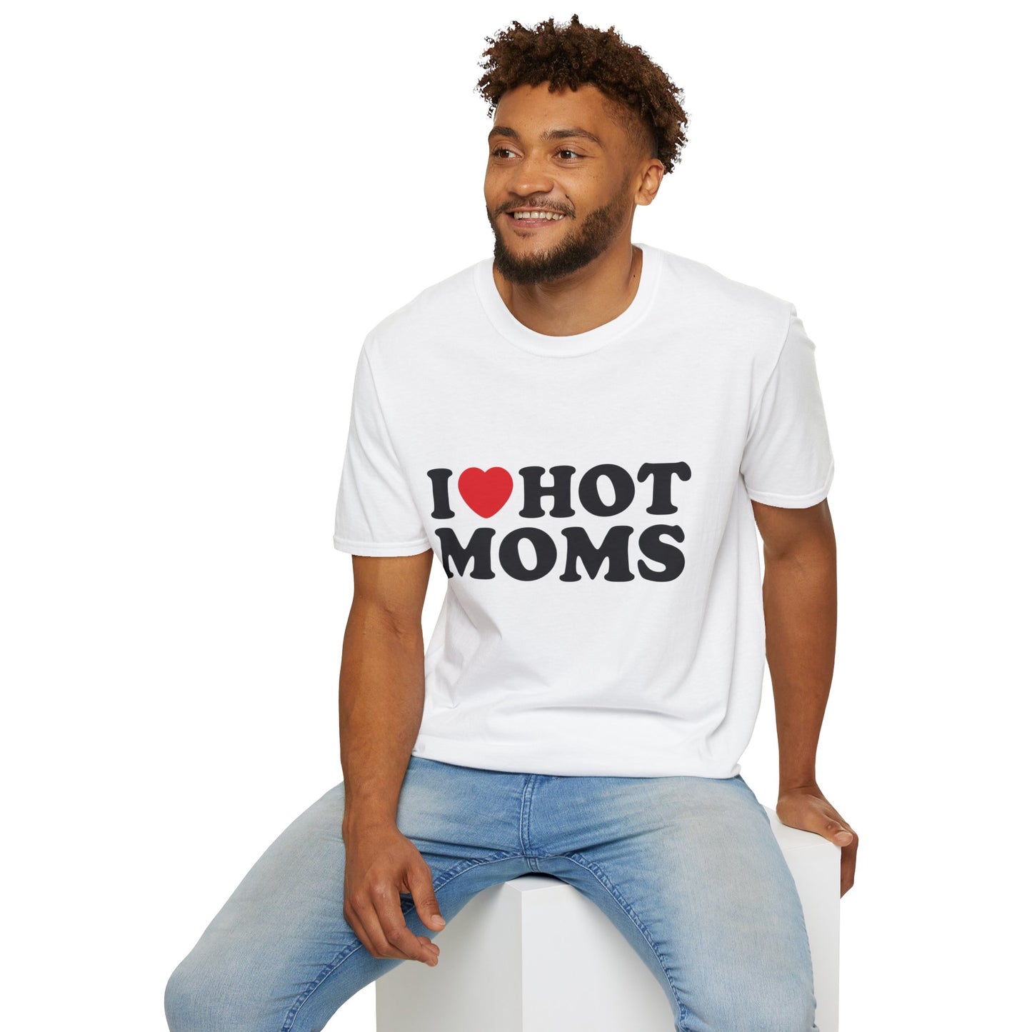 I ♥ Hot Moms | T-Shirt